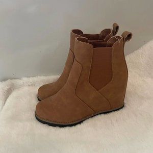 *Universal Threads* Amalia Wedge Booties